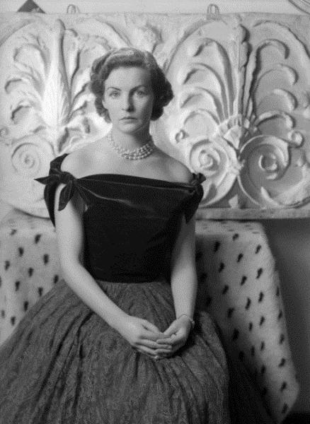 Deborah, Duchess of Devonshire s family commented: Our mother was very clear about how things should be organised following her death.