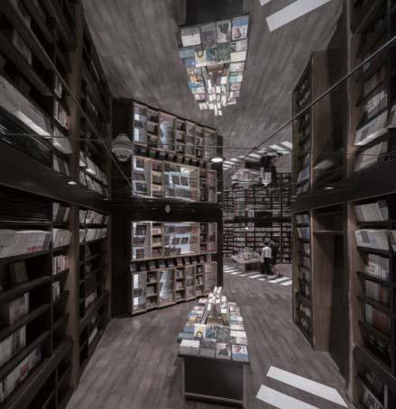 Zhongshuge bookstore - Réel mall Store Tour Best of 4th Floor, 1601 West Nanjing Rd The bookstore is located on the