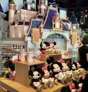 Disney flagship Store Right Riverside 180 Fenghe Rd In May 2015, the world s biggest Disney store