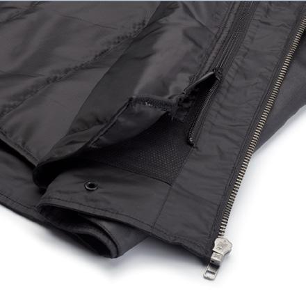 Very supple waxed cotton Waterproof and breathable with membrane Removable sleeveless light lining FEATURES