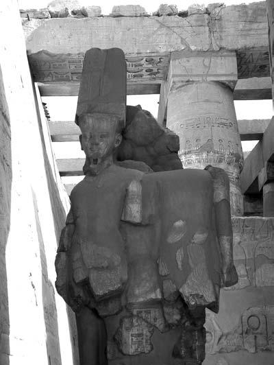 DIPLOMAT AND WARRIOR 119 Figure 24 Tutankhamun and Ankhesenamun as Amun and Mut. Luxor Temple. Photograph courtesy of Dave Thompson.