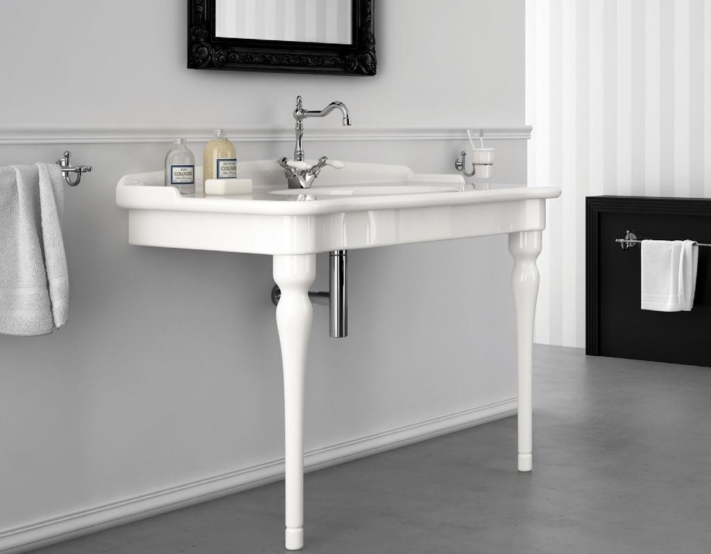 It complementes classical bathrooms perfectly with 93cm washbasin with