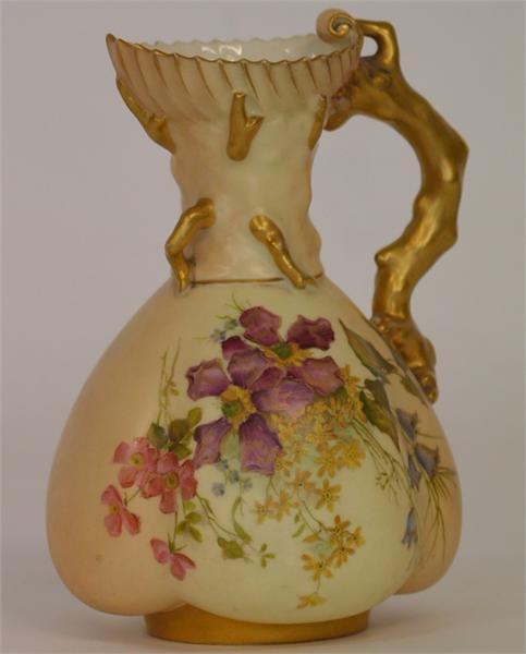 257 An attractive Royal Worcester