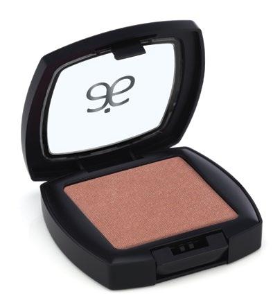 BLUSH Longwearing powder seamlessly blends into skin while delivering moisture to achieve a youthful, natural-looking radiance Enhances all skin tones and helps conceal the appearance of redness