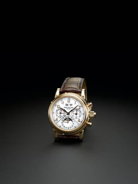 Another notable and highly complicated piece is the Patek Philippe 18k Pink Gold Perpetual Calendar Split Seconds Chronograph Wristwatch with Moon-phases Ref. 5004R (est. HK$1.6-2 million).