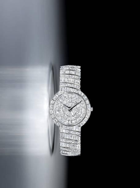 Set with 439 swirling step-cut diamonds weighing 43.67 carats, this stunning lady s watch exemplifies the exquisite craftsmanship of Vacheron Constantin s Kalla series.