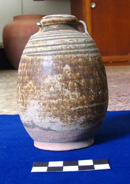 12 Si Satchanalai post-classic celadon bottles in gourd shape, late 15th to mid-16th centuries, Bang Kaeo