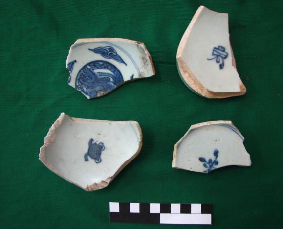 45) with flower designs, ruyi lappet and classic scroll in panels. All of them were found at Bang Kaeo and dated to the 15th century.