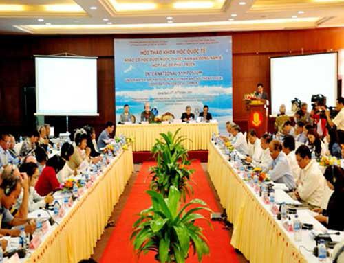 News in Brief ancient shipwrecks from between the 8th and 18th centuries, said Le Quang Thich, vice chairman of the Quang Ngai s People s Committee.