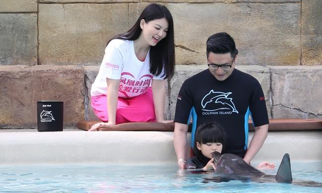 The ambassadors Chinese celebrity family Li Xiang, Wang Yuelun and their daughter Angela Wang visited the integrated