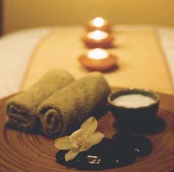 Grand Kruger SPA Packages: Weekend & Public Holiday bookings available on request GRAND SPA PAMPER PACKAGE - Starts at 09H00 - includes Spa Breakfast Midweek R 1 550 per person Weekend R 1 750 per