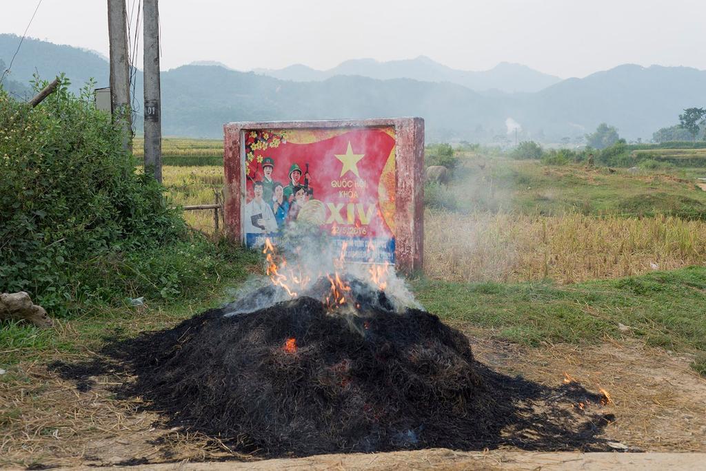 Image 2 - Cam Nhan, 2016 Burning straws after every harvest is an age-old agricultural practice in Vietnam, but in recent years there have been more articles pointing out the environmental harm in