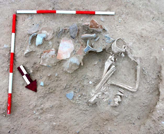 Short fieldwork reports 87 Figure 5. Burial G-3a from trench B.