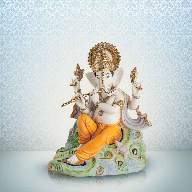 Dazzling Vinayaka God of wisdom, knowledge
