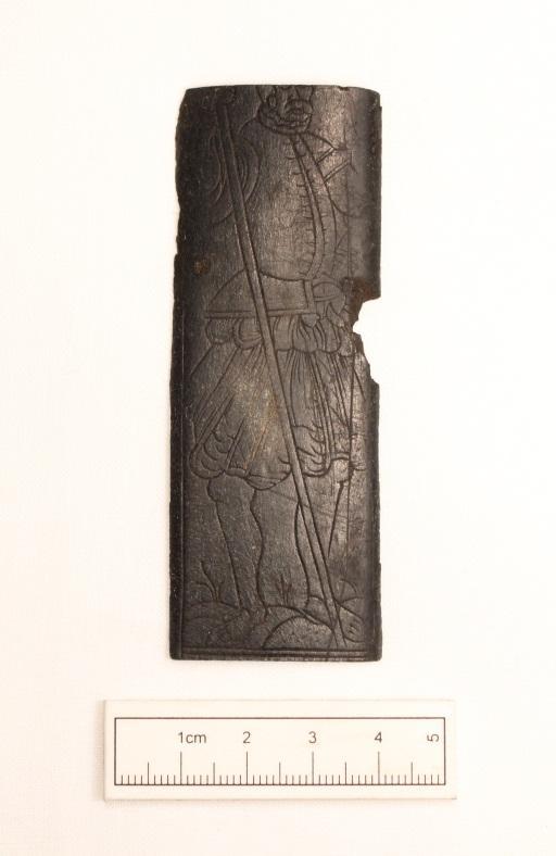 Early post medieval, possibly German rapier. Quillon (FO501816). Photo: Museum of Copenhagen. Fig. 24. Early post medieval decorated bone plaque (FO207364). Probably from a weapon s handle.