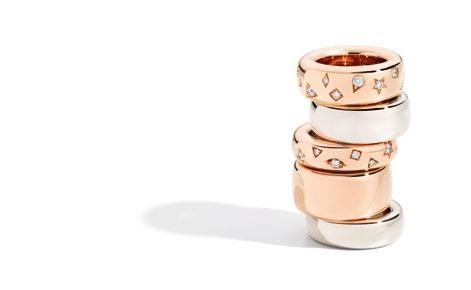 2 POMELLATO 1 Iconica is a collection of rings, bracelets and pendants of white or rose gold, available with varying degrees of diamonds.