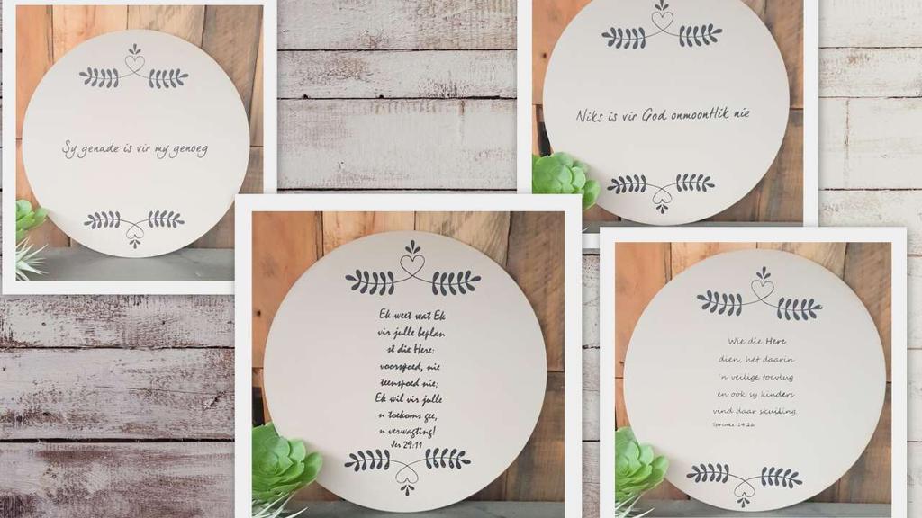 116. Round place mats, 30x30cm, with