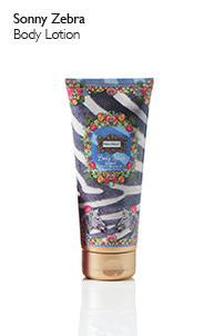 The unique design with leopard print and romantic fl owers makes this Melli Mello Patty a Wild & Romantic addition to This caring body lotion with the sultry scent of dahlia and roses gives the skin