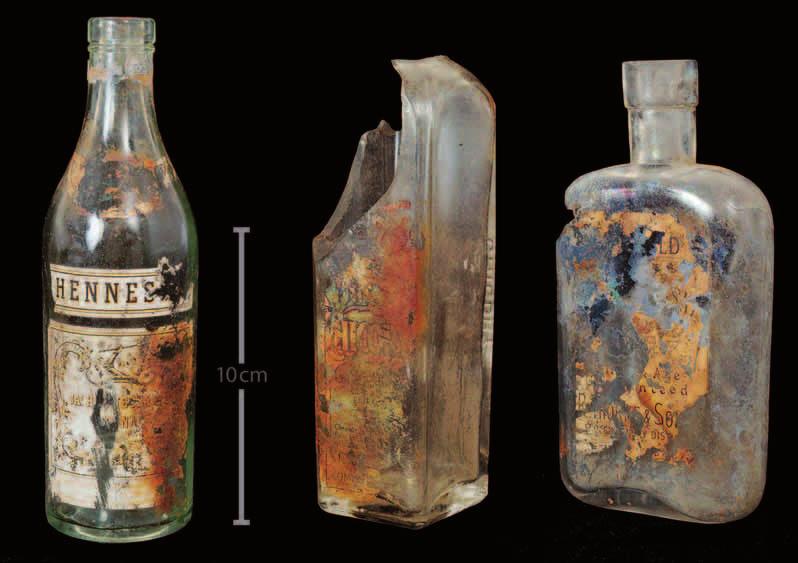 material in the cellar included a great many fragments of ceramics and glass bottles, leather hobnail boots and metal items. Among the metal items were numerous pieces of machinery and tools.