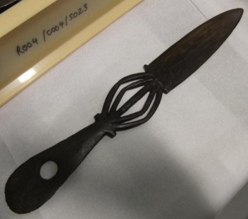 Food knives in museum collections are most commonly from the Banks Islands and the Torres Islands, both in the north of Vanuatu.
