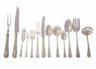Est $200-400 470 Gorham Fairfax sterling 89-pc flatware comprising: 12 knives (7 5/8 in - 9 5/8 in L, stainless blades), 17 forks (thirteen-7 1/8 in L, four-7 3/8 in L), 9 salad forks, 10 teaspoons,