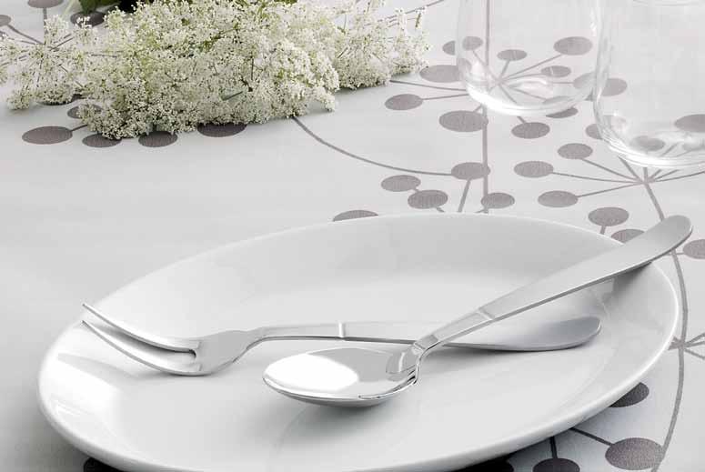 Cilla Persson has designed a line of cutlery with a great personality. The combination of matt and mirror finish create an elegant impression.