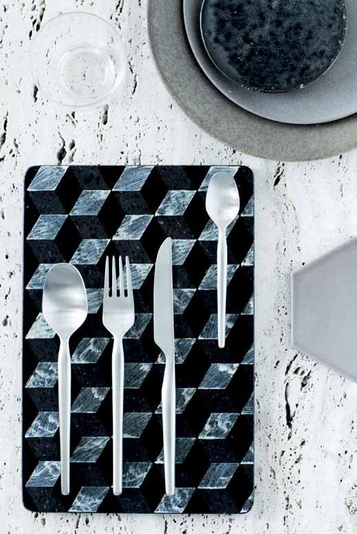 Gense has with Dorotea a functional and timeless cutlery that combines Genses tradition and craftsmanship with design on an international level. DOROTEA Table spoon 198 mm 7.