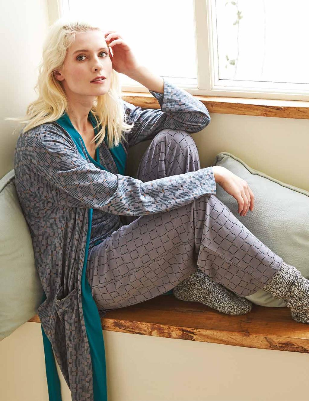 Printed Dressing Gown NA9505 Organic Brushed Cotton Jersey Silver Sizes S, M, L 52 Tairu Pyjama Bottoms NB9504 Organic Brushed Cotton Jersey Silver Sizes S, M, L 35 How to Order www.nomadsclothing.