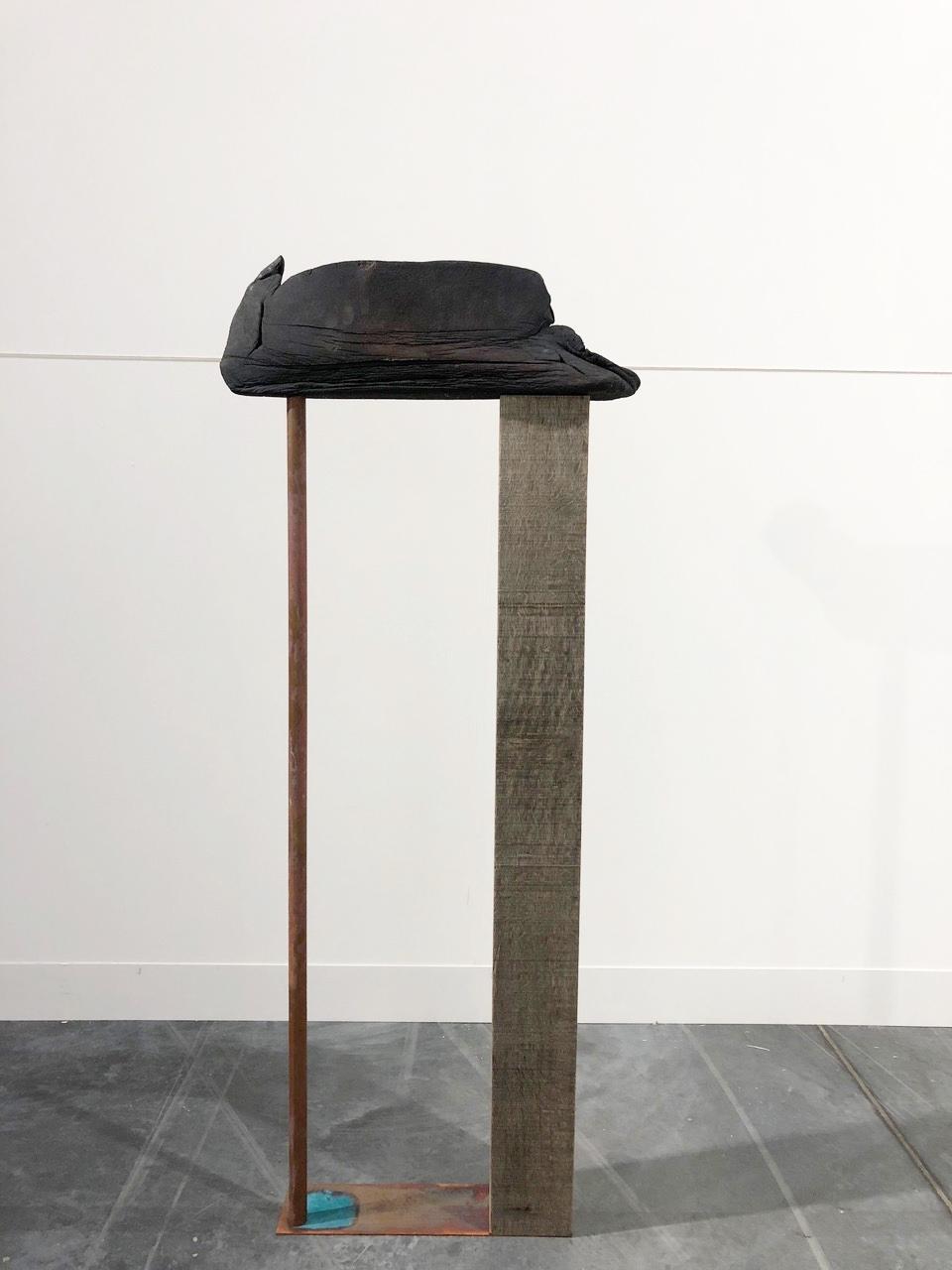 Standing, solo black, 2018 wood, ceramic, copper 130 x 36 x 12 cm unique