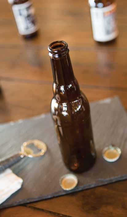 1 GREAT BEER DESERVES GLASS Thanks to the continued expansion of the craft beer industry, beer drinkers have a new appreciation for rich flavors, quality ingredients and the creativity and expertise