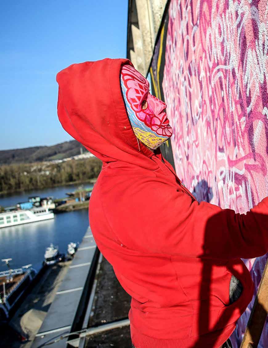 Outdoor graffiti gallery Mural Harbor discover it by