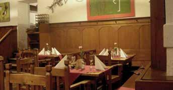 16 Catering for Tour Groups ALTE WELT - RESTAURANT Austrian delicacies and vegetarian specialities Garden that can be covered in the Renaissance arcade courtyard Medieval vault with a small theatre
