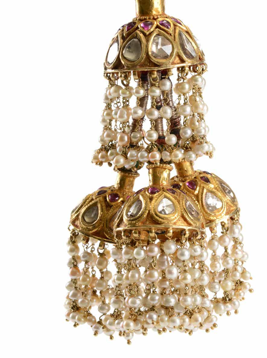 12 13 Hair ornament, Chhoti North India, 19 th century Gold Choti or Chunti,