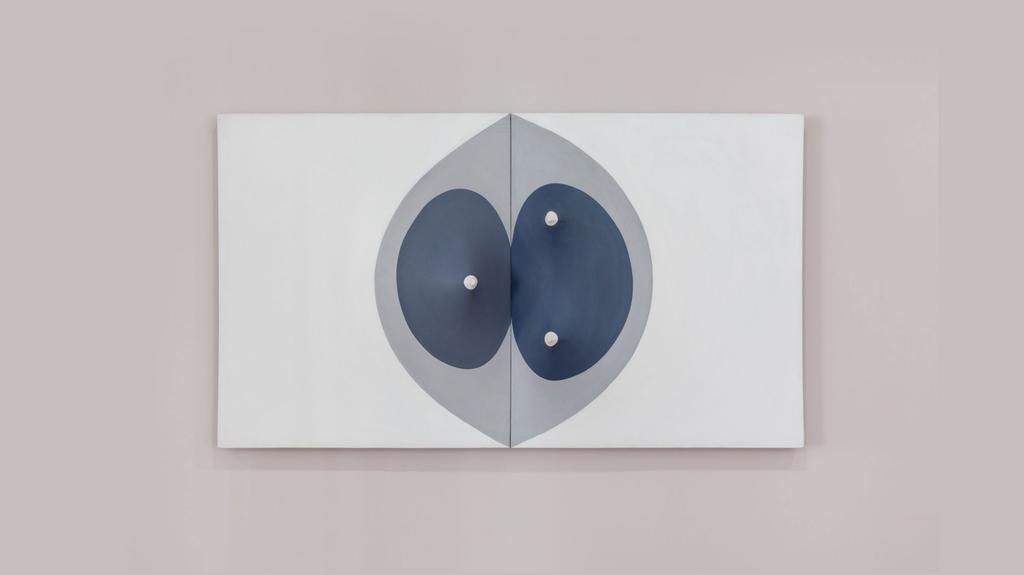Much like New Mexican renowned artist Georgia O Keeffe, Sánchez plays with the juxtapositions between the feminine and the masculine in her monumental art pieces.