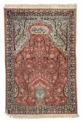 116-71 x 94 cm 176 LOT 796 A fine Oriental prayer rug,