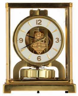 polished bronze Renaissance Revival mantle clock, H 55 - W 36,5 cm 200-400 LOT