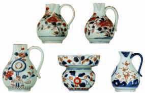 pots, 18thC, H 7,8-12 cm LOT 351 A lot of a Chinese Imari porcelain coffee