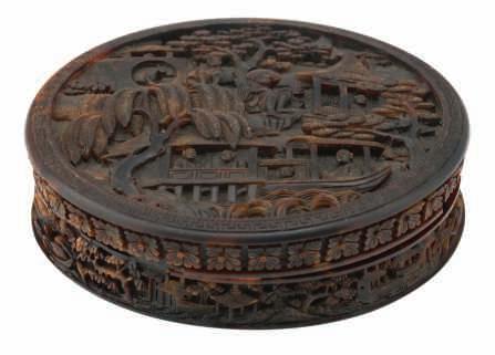 similar low relief decoration, ø 9,5 cm 89 LOT 398 A Chinese tortoiseshell box