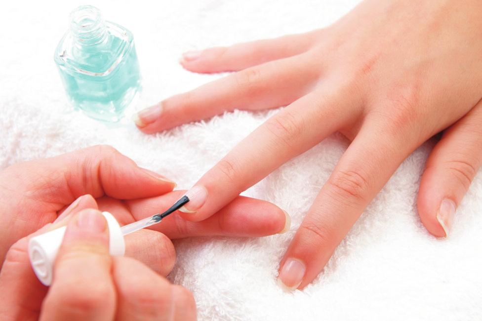 Enhance your Nails Manicure (30 Minutes) 10. 00 Deluxe Manicure (75 Minutes) 20.