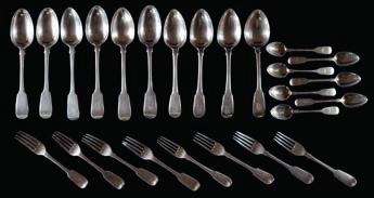 * 380-420 232 A matched set of silver fiddle pattern flatware, various makers and dates crested, includes ten tablespoons, eight dessert forks and seven teaspoons, total