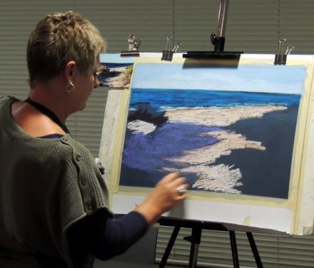 VAL BROOKS DEMONSTRATION (Notes by Kieryn Kilminster) Our Demonstrator for September was Pastelist Val Brooks. Apart from her other subjects Val is renowned for her beautiful seaside scenes.