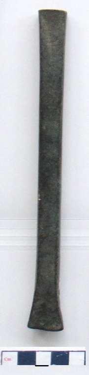 205 but slightly hammered. 75 A chisel has been discovered from Hansi, measuring 21.50 cm long, 2.20 cm breadth and 0.90 cm thickness, lodged at Gurukul Museum Jhajjar.