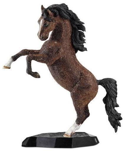 LIGHTNING (STALLION) Intro: 2013 / Current Limited to 300 pieces, this exclusive masterpiece captures the strength and beauty of the stallion.