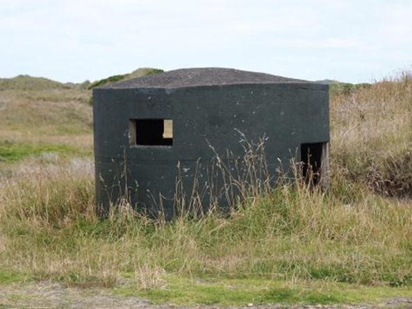Castlecliff Pill Boxes Register Item Number: 91 Building Type: Residential Commercial Industrial Recreation Institutional Agriculture Other Location: Castlecliff Beach, Whanganui Heritage NZ Pouhere