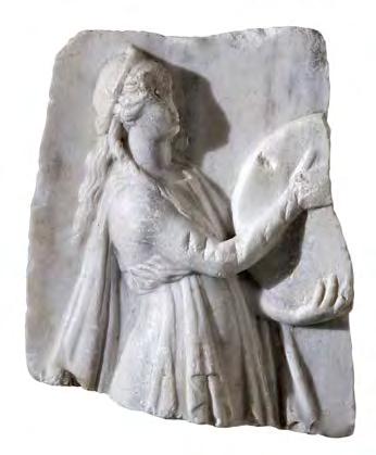 14 FRAGMENT OF RELIEF Merolli-FATA ollection White marble fragment of relief with female figure, in profile to the