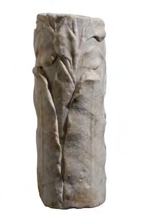 22 FRAGMENT OF ANDELABRUM OR SMALL OLUMN Palazzo Poli ollection White marble fragment of candelabrum or small
