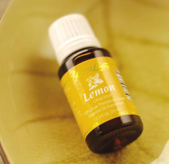 lemon Offering a clean, refreshing, and purifying citrus scent, lemon oil is revitalizing and uplifting.