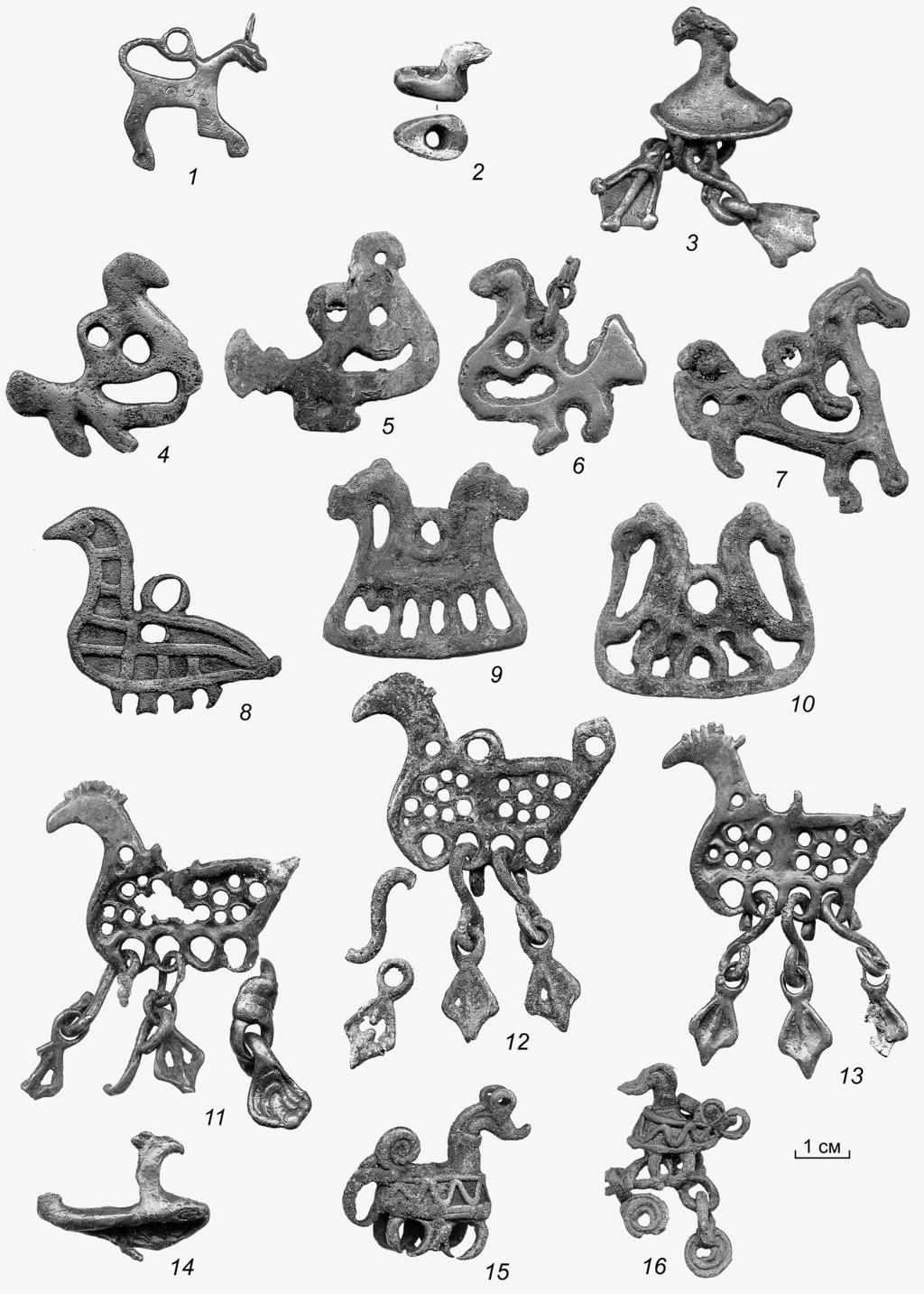 Figure 5. Zoomorphic pendants from the graves of the Minino II burial site.