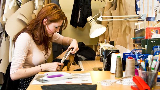 http://www.fashion-schools.org/articles/sample-maker-fashion-career-profile Sample Maker Sample maker is an entry-level position in the fashion production industry.