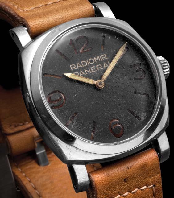 RADIOMIR 1940 In about 1940, the Panerai workshops in Florence perfected a new case, designed to meet the increasing demands of the commandos of the Italian Navy.